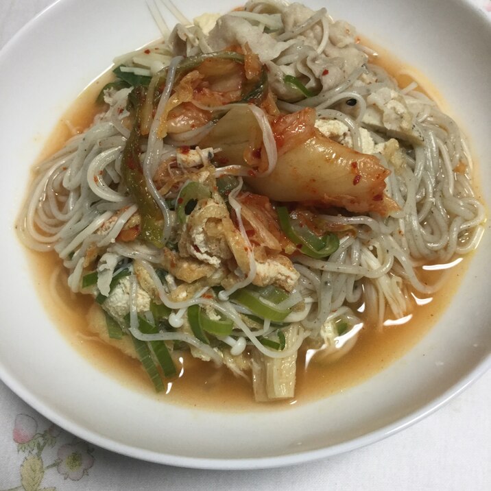 白菜キムチでそうめん